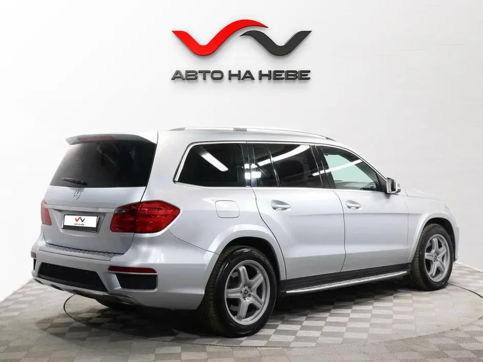 «Авто на Неве»