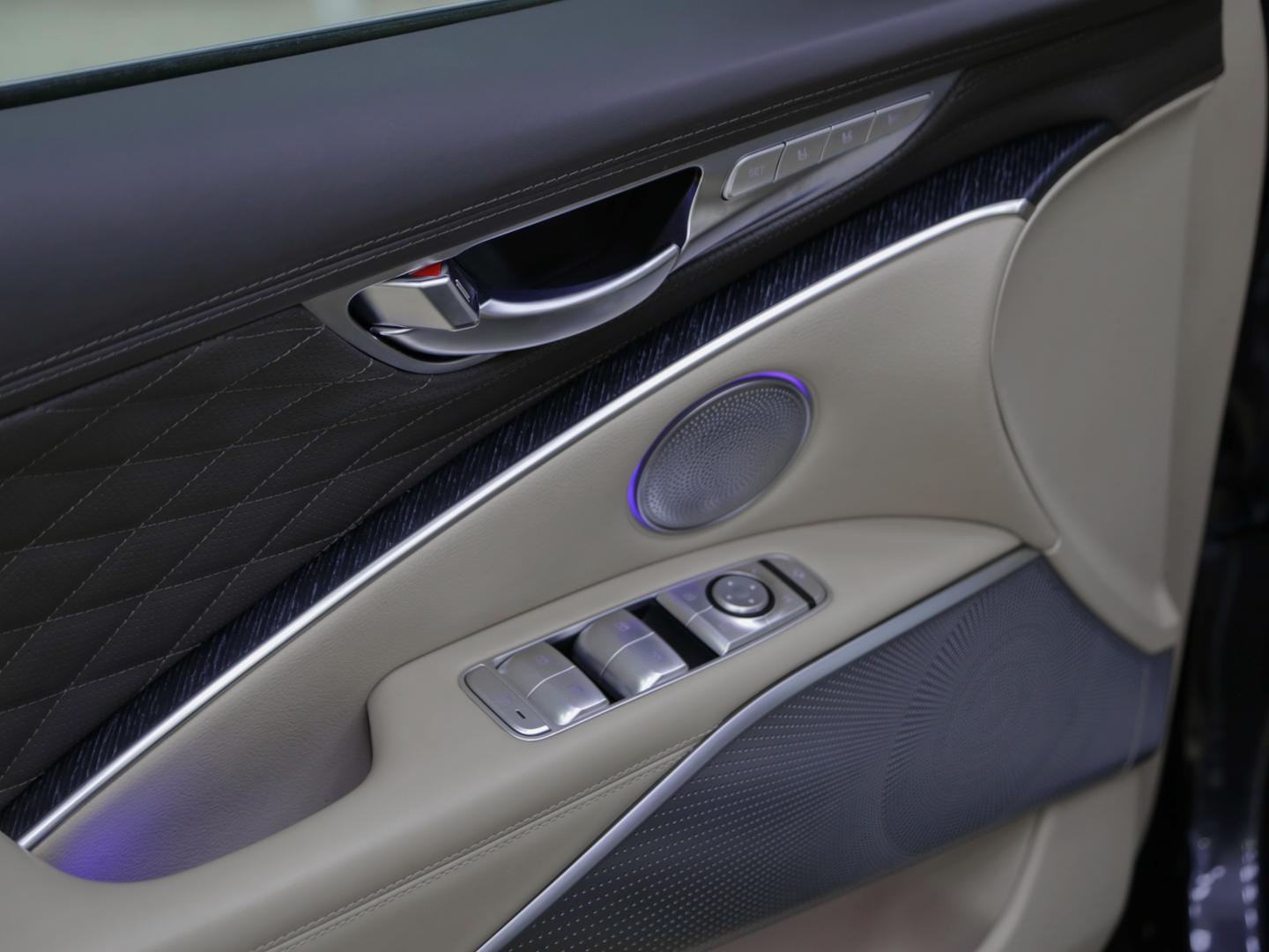 фото автомобиля 10