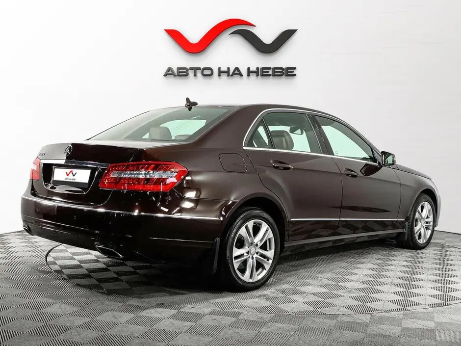 «Авто на Неве»