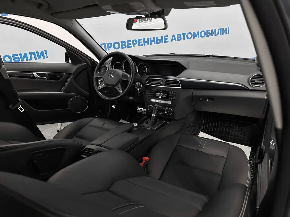 «Авто на Неве»