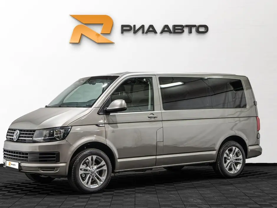 Volkswagen Caravelle, 2015 г.