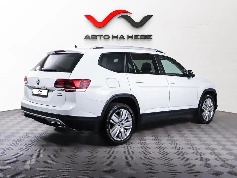 «Авто на Неве»