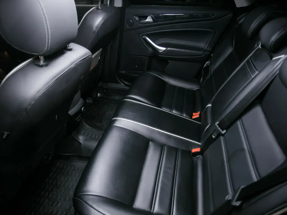 «Авто на Неве»