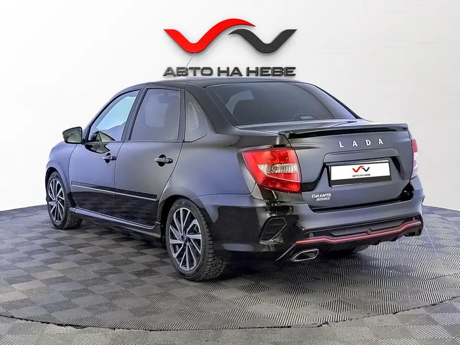 «Авто на Неве»