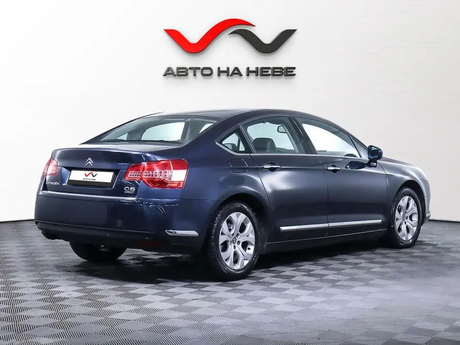 «Авто на Неве»