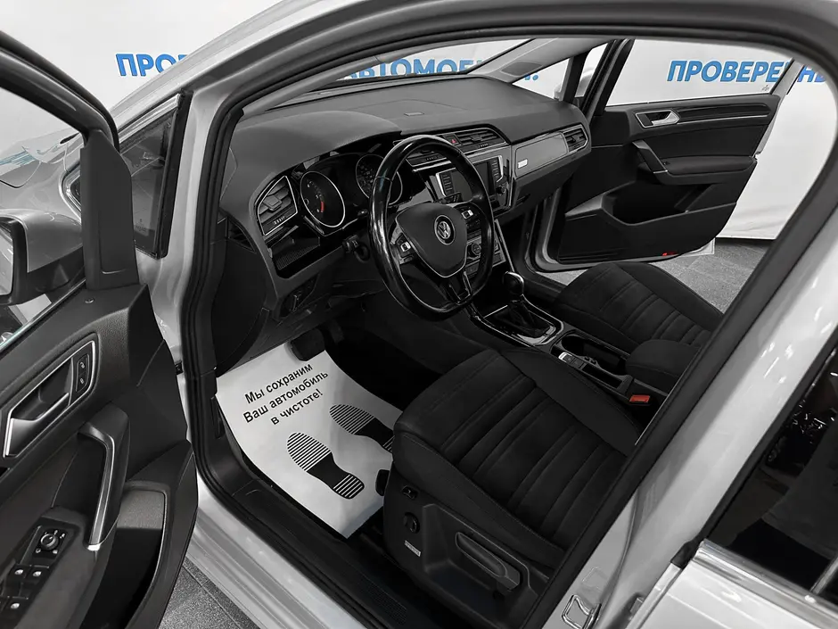 «Авто на Неве»