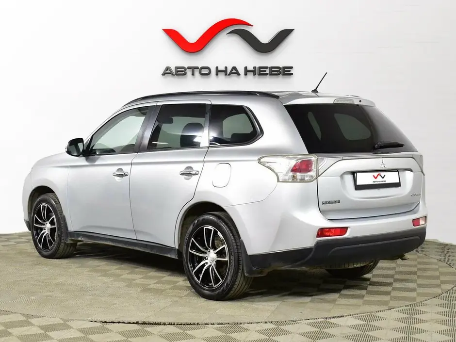 «Авто на Неве»