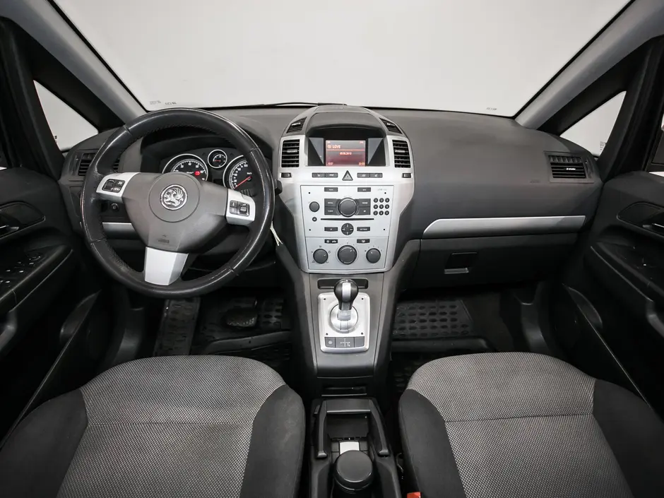 «Авто на Неве»