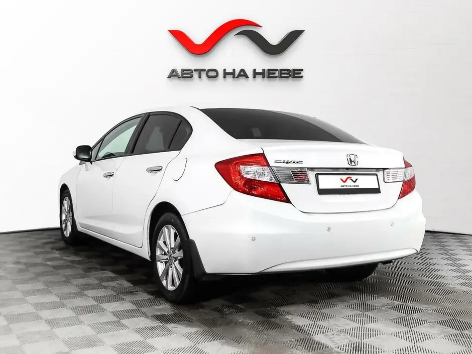 «Авто на Неве»
