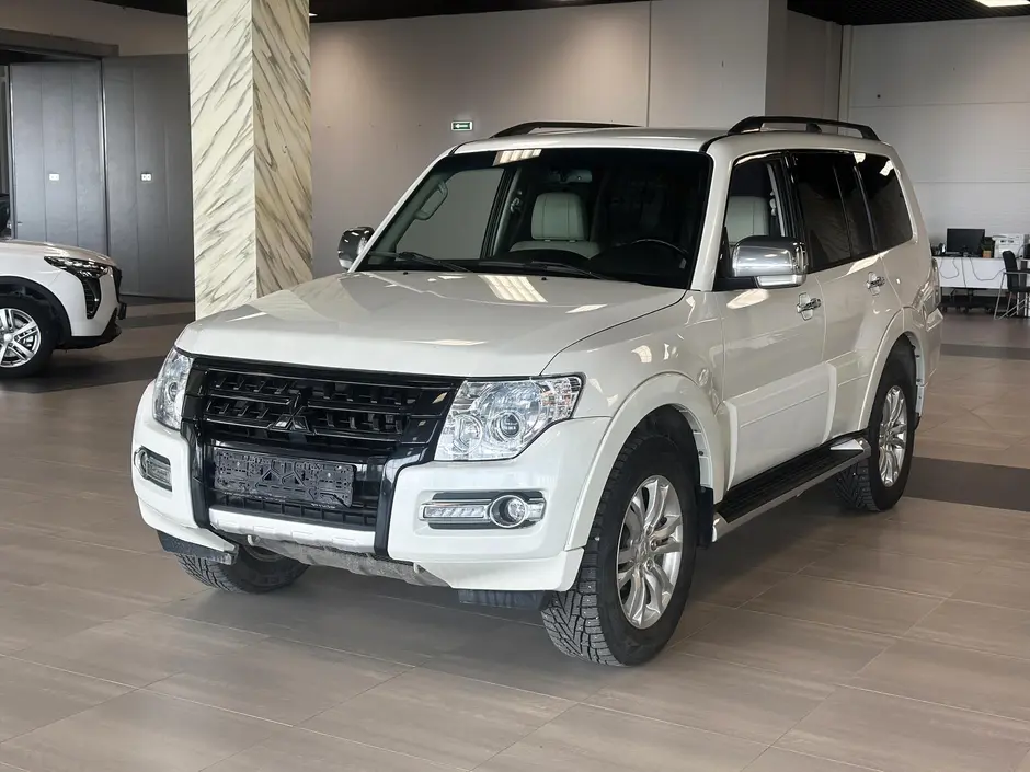 Mitsubishi Pajero, 2017 г.