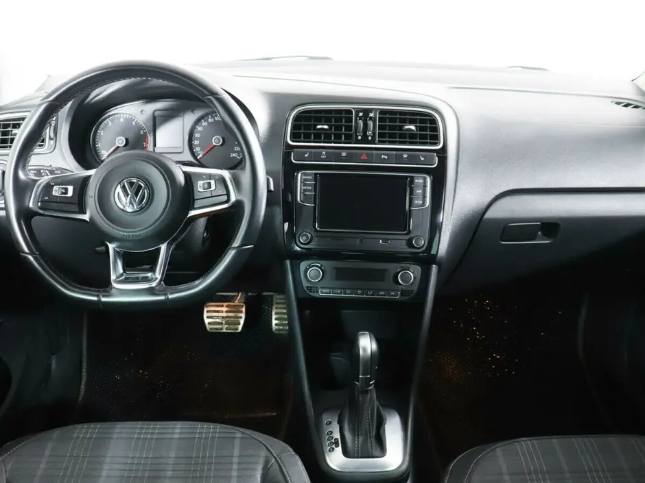 «Авто на Неве»