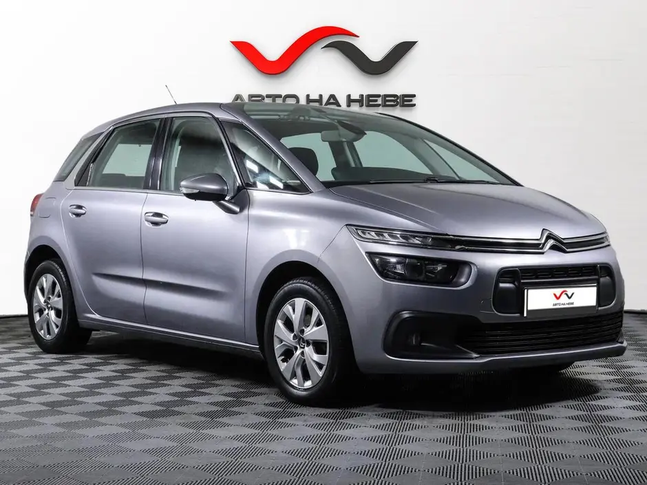 «Авто на Неве»