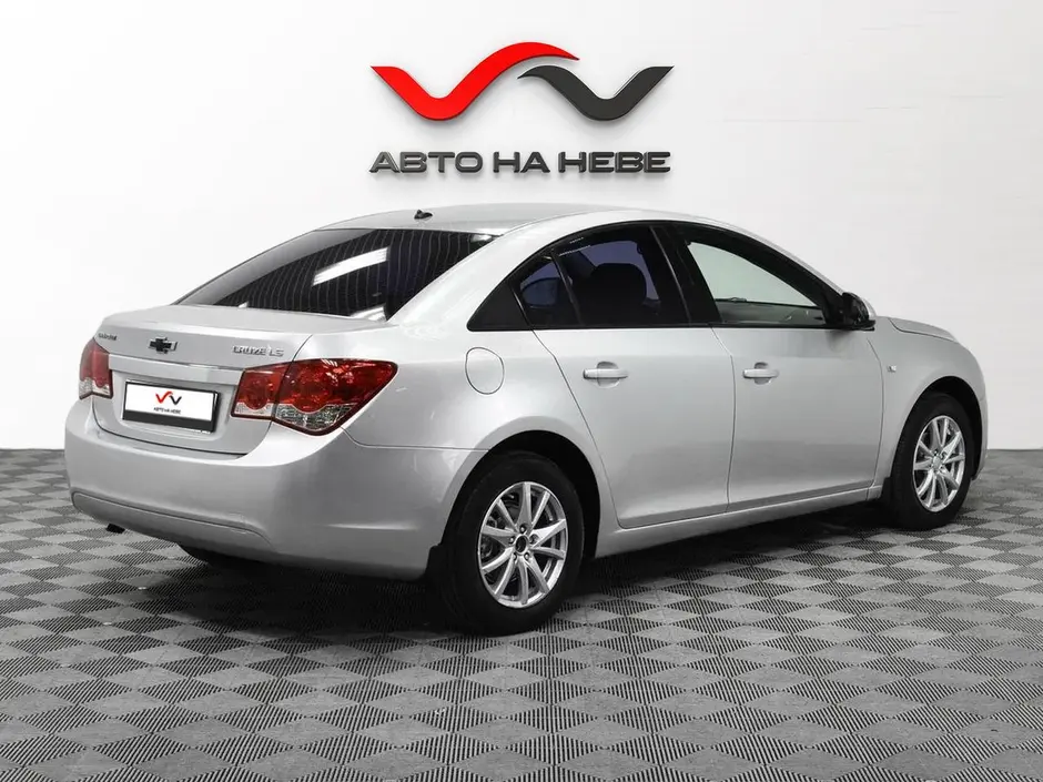 «Авто на Неве»
