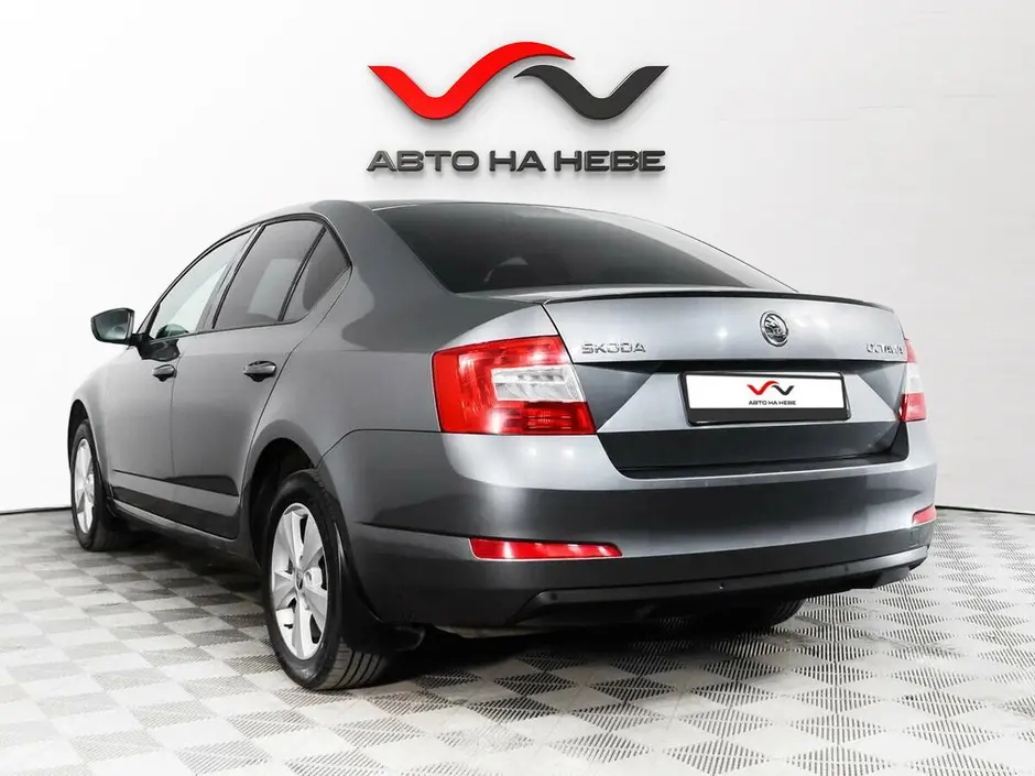 «Авто на Неве»