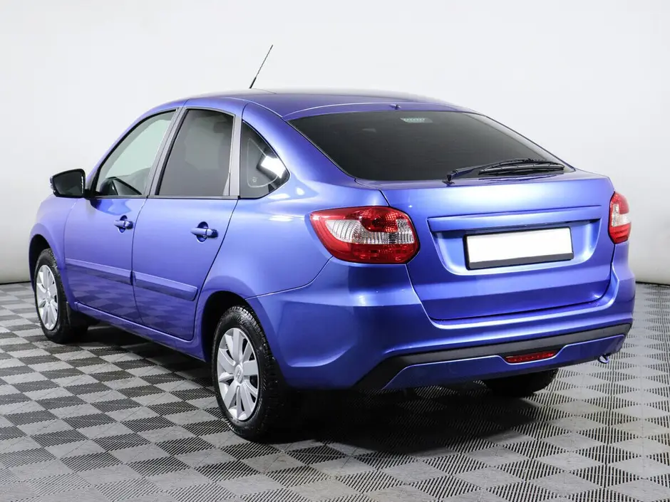 «Авто на Неве»