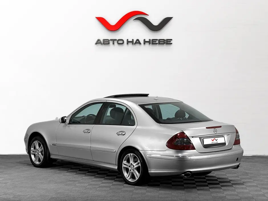 «Авто на Неве»