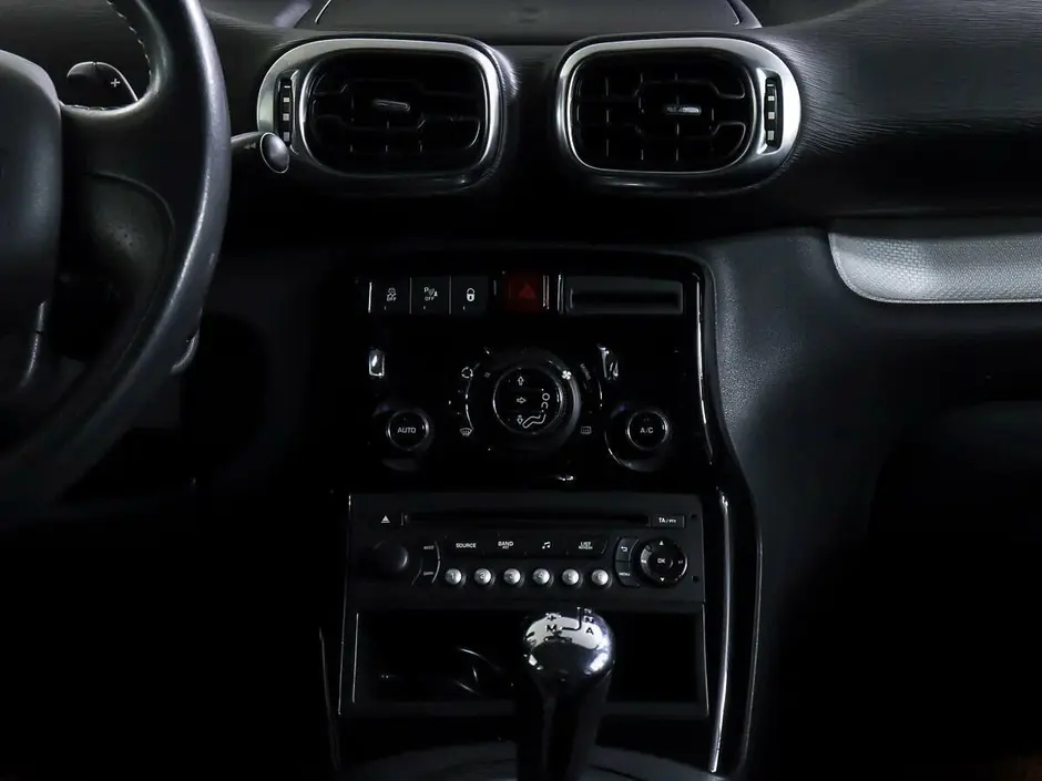 «Авто на Неве»