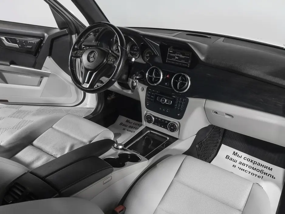 «Авто на Неве»