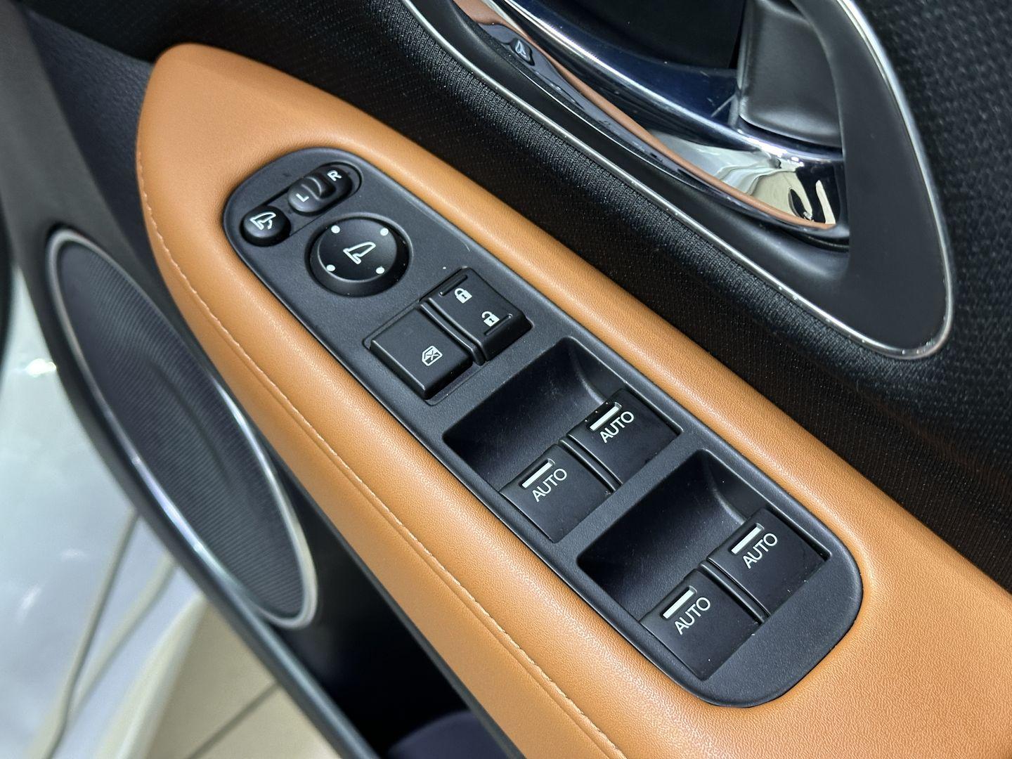 фото автомобиля 12