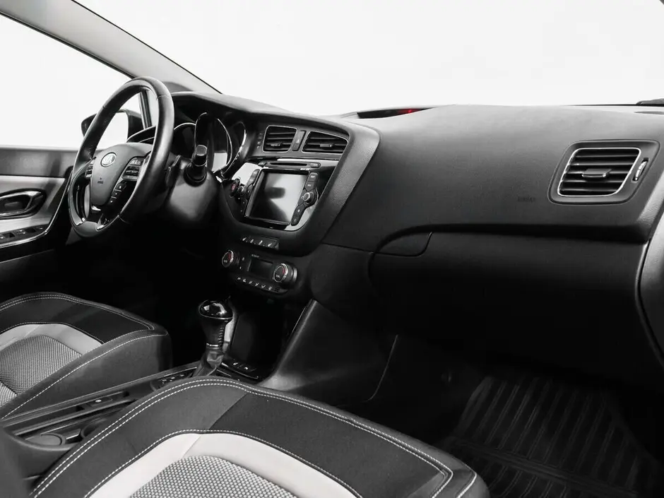 «Авто на Неве»