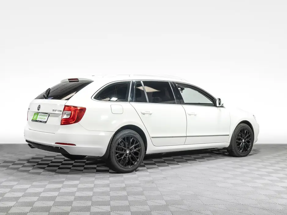 «Авто на Неве»