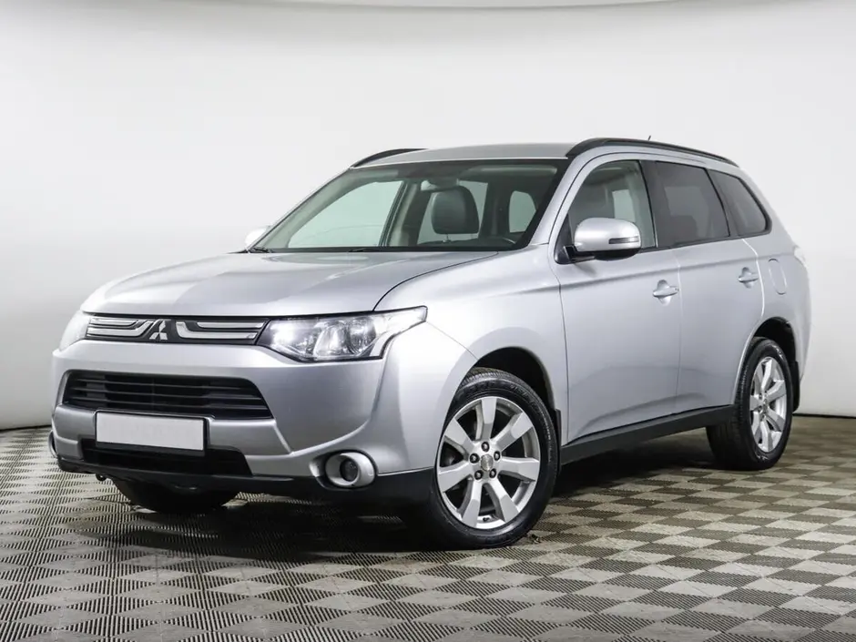 Mitsubishi Outlander, 2014 г.