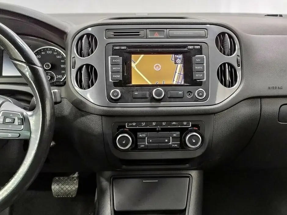 «Авто на Неве»