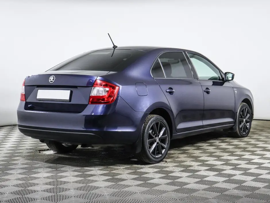 «Авто на Неве»