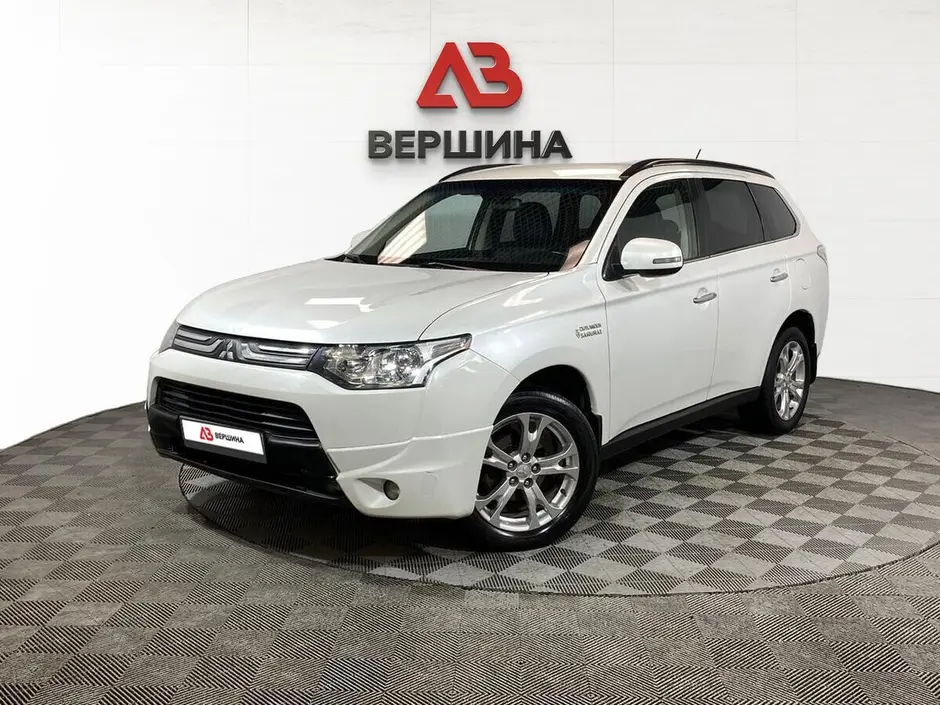Mitsubishi Outlander, 2014 г.