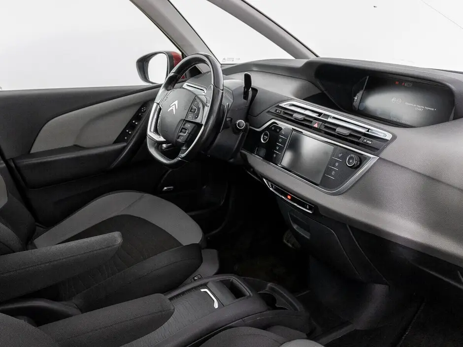 «Авто на Неве»