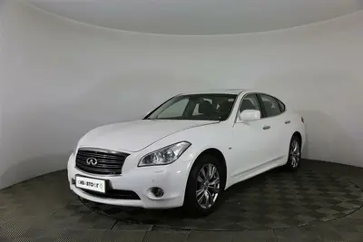 Infiniti M