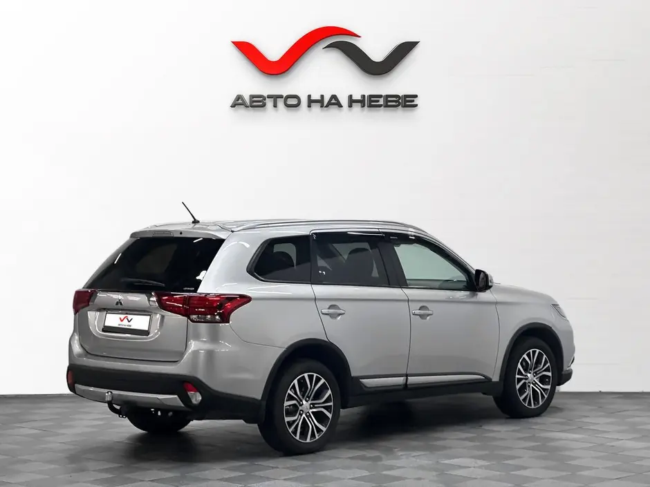 «Авто на Неве»