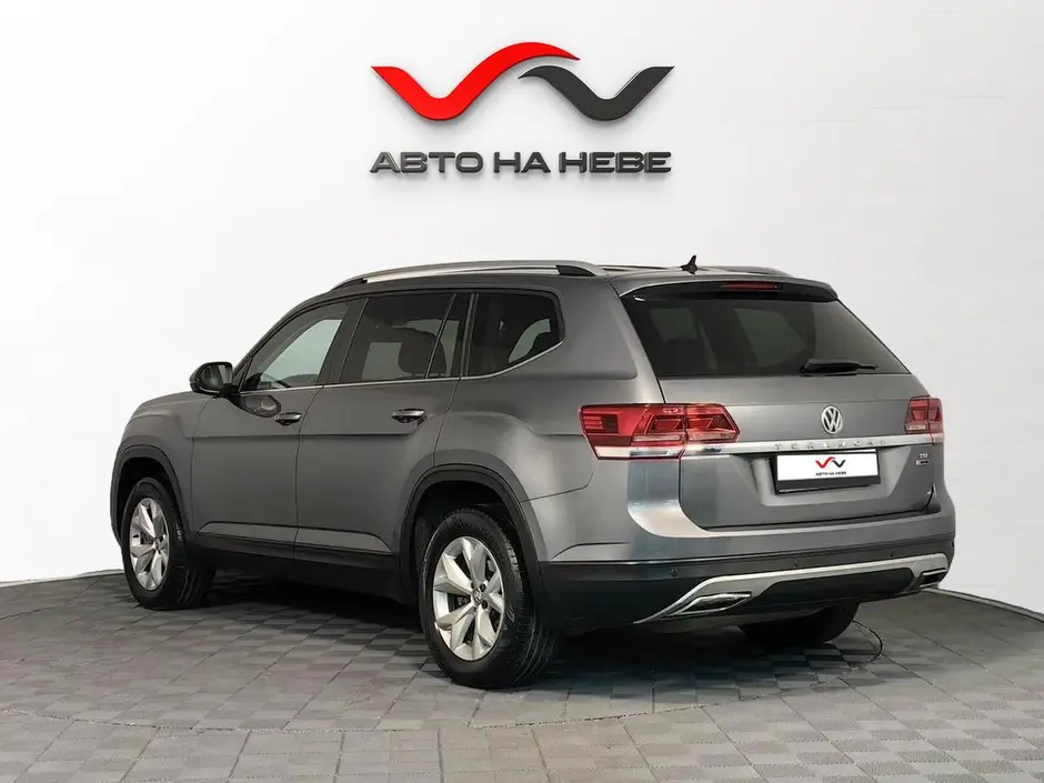 «Авто на Неве»