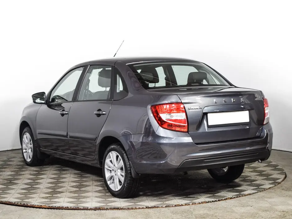 «Авто на Неве»