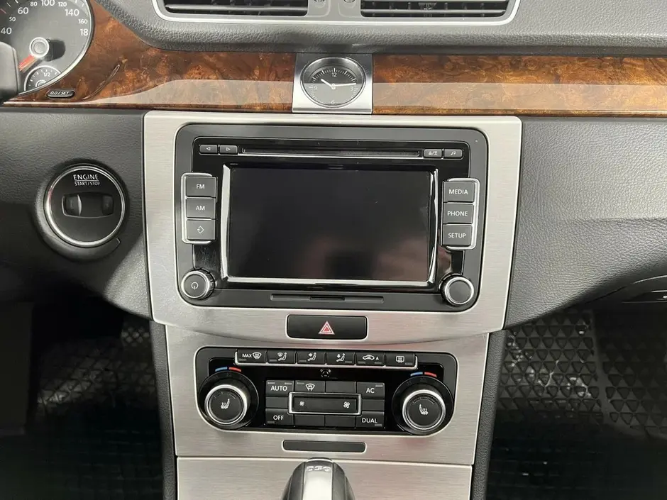 «Авто на Неве»