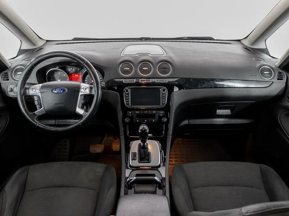 «Авто на Неве»