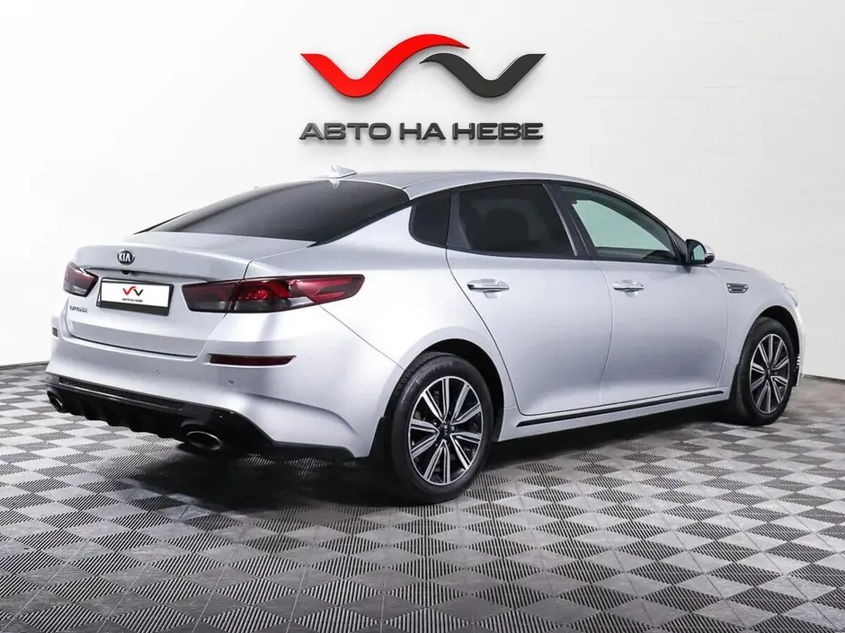 «Авто на Неве»