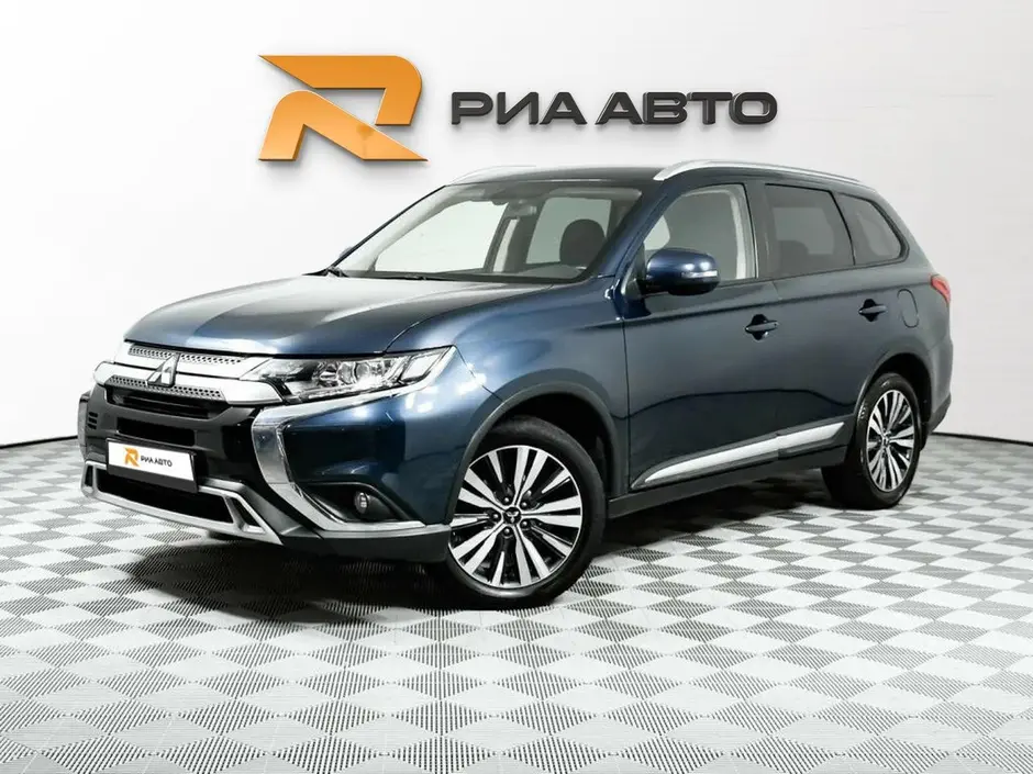 Mitsubishi Outlander, 2022 г.