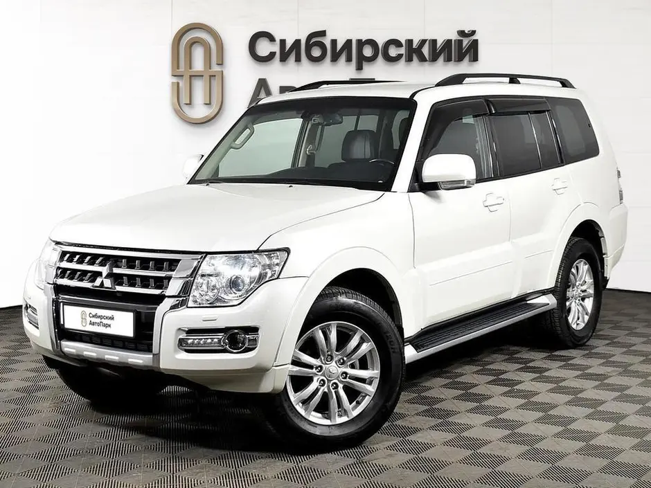 Mitsubishi Pajero, 2015 г.