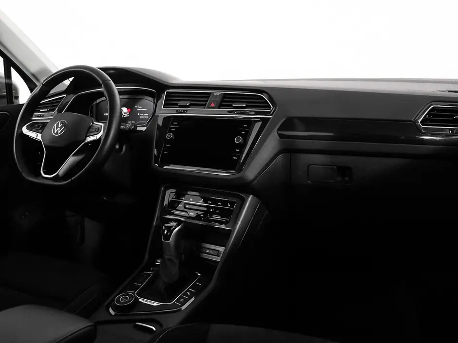 «Авто на Неве»