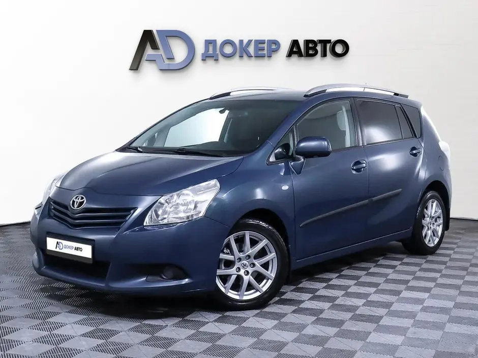 Toyota Verso, 2010 г.