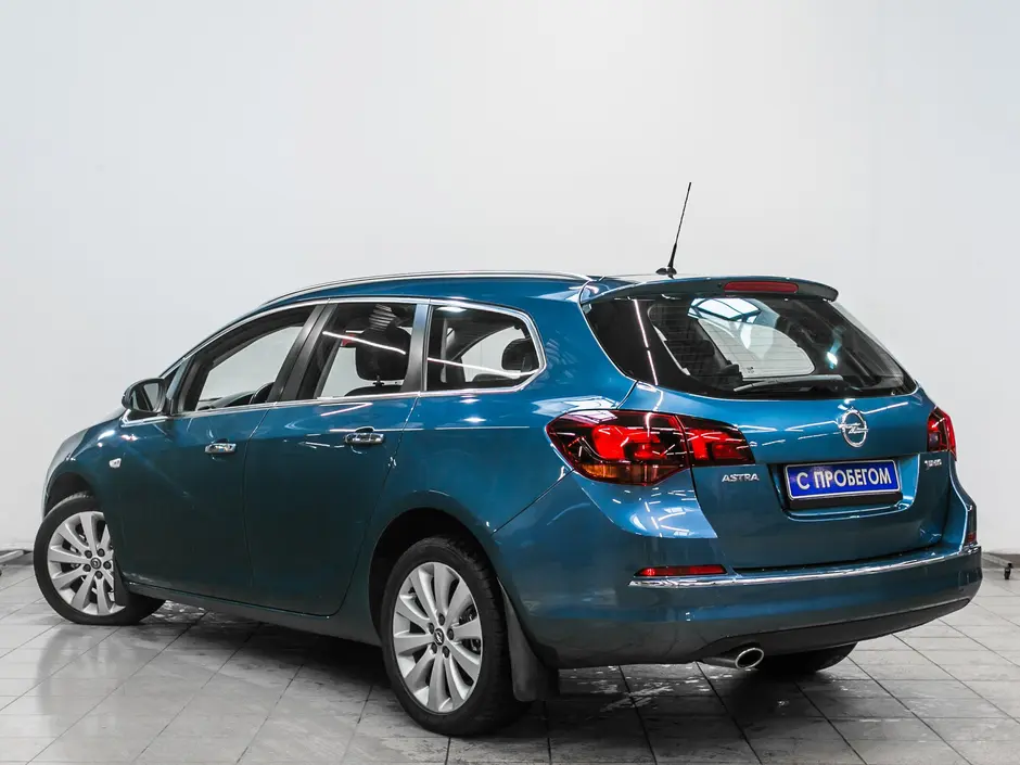 «Авто на Неве»