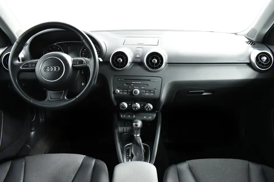 «Авто на Неве»