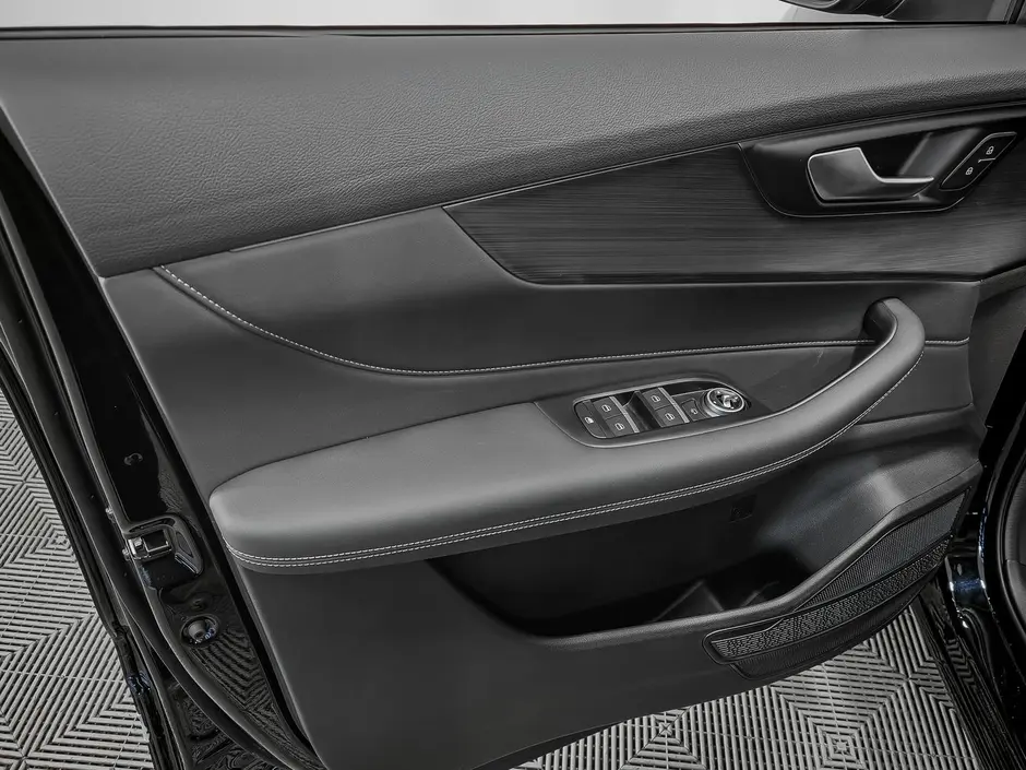 «Авто на Неве»