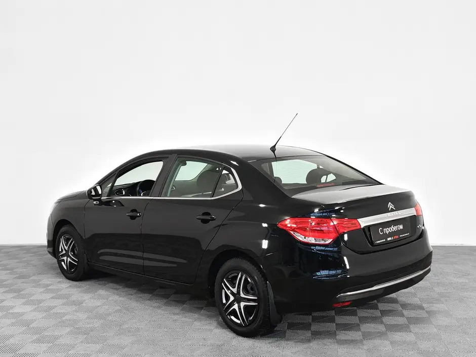 «Авто на Неве»