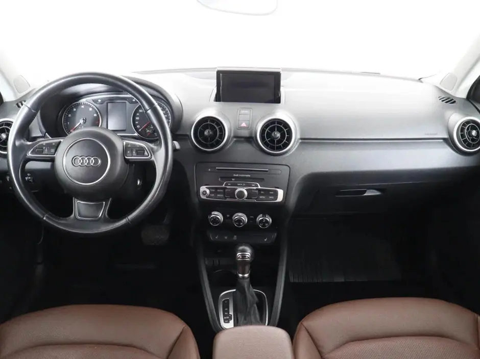 «Авто на Неве»