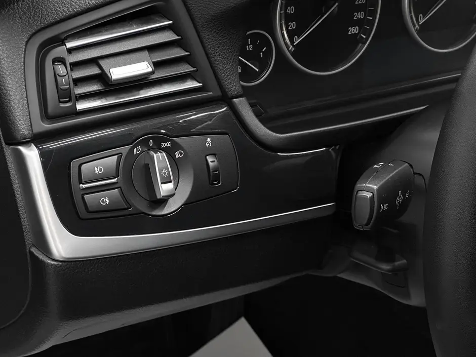 «Авто на Неве»