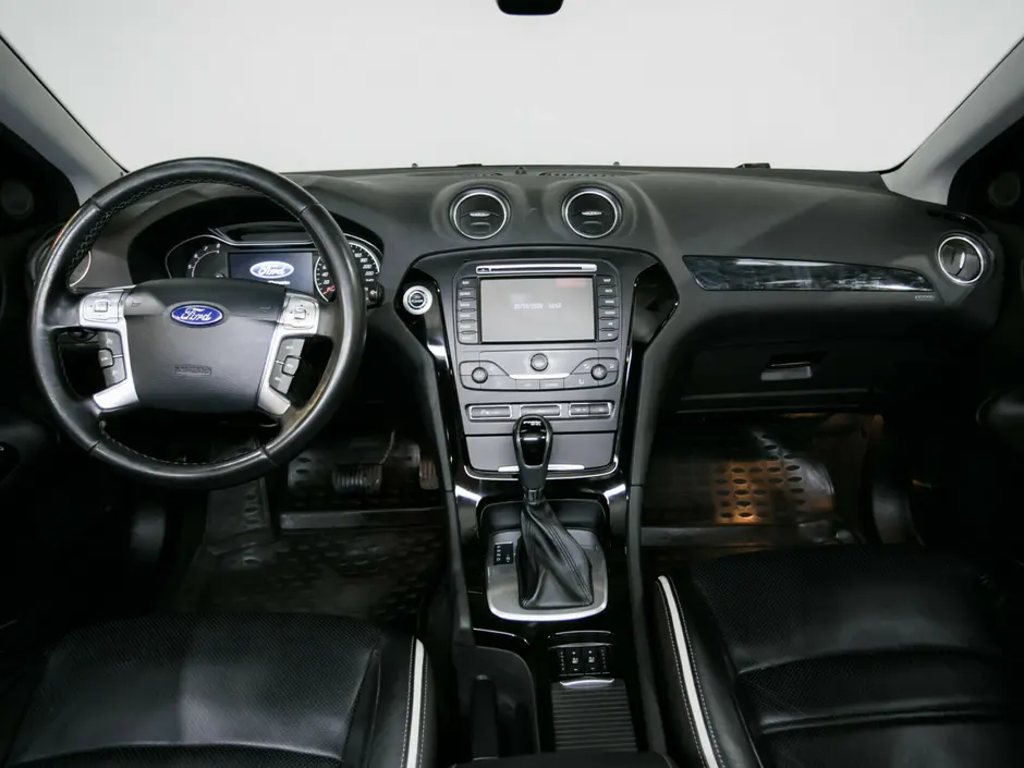 «Авто на Неве»