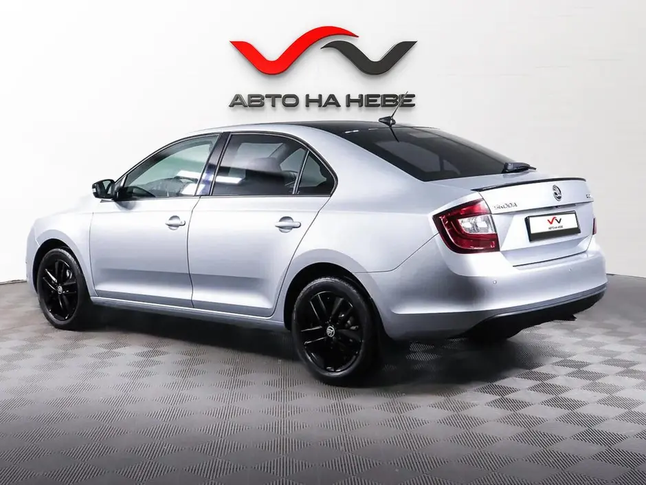 «Авто на Неве»