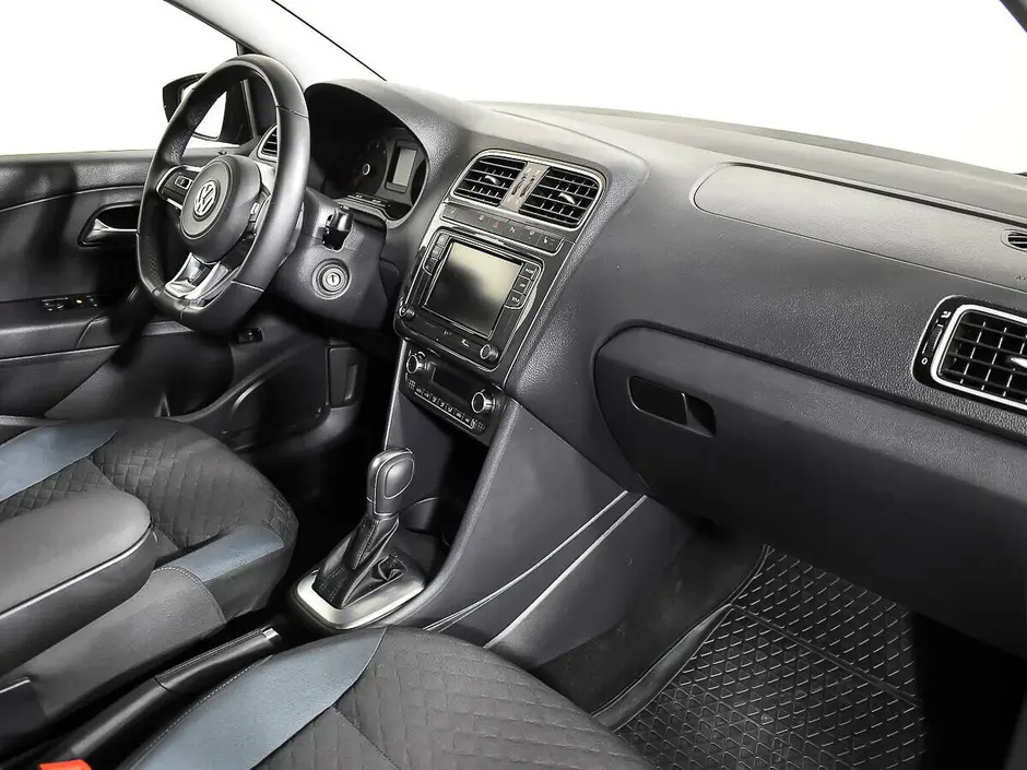 «Авто на Неве»